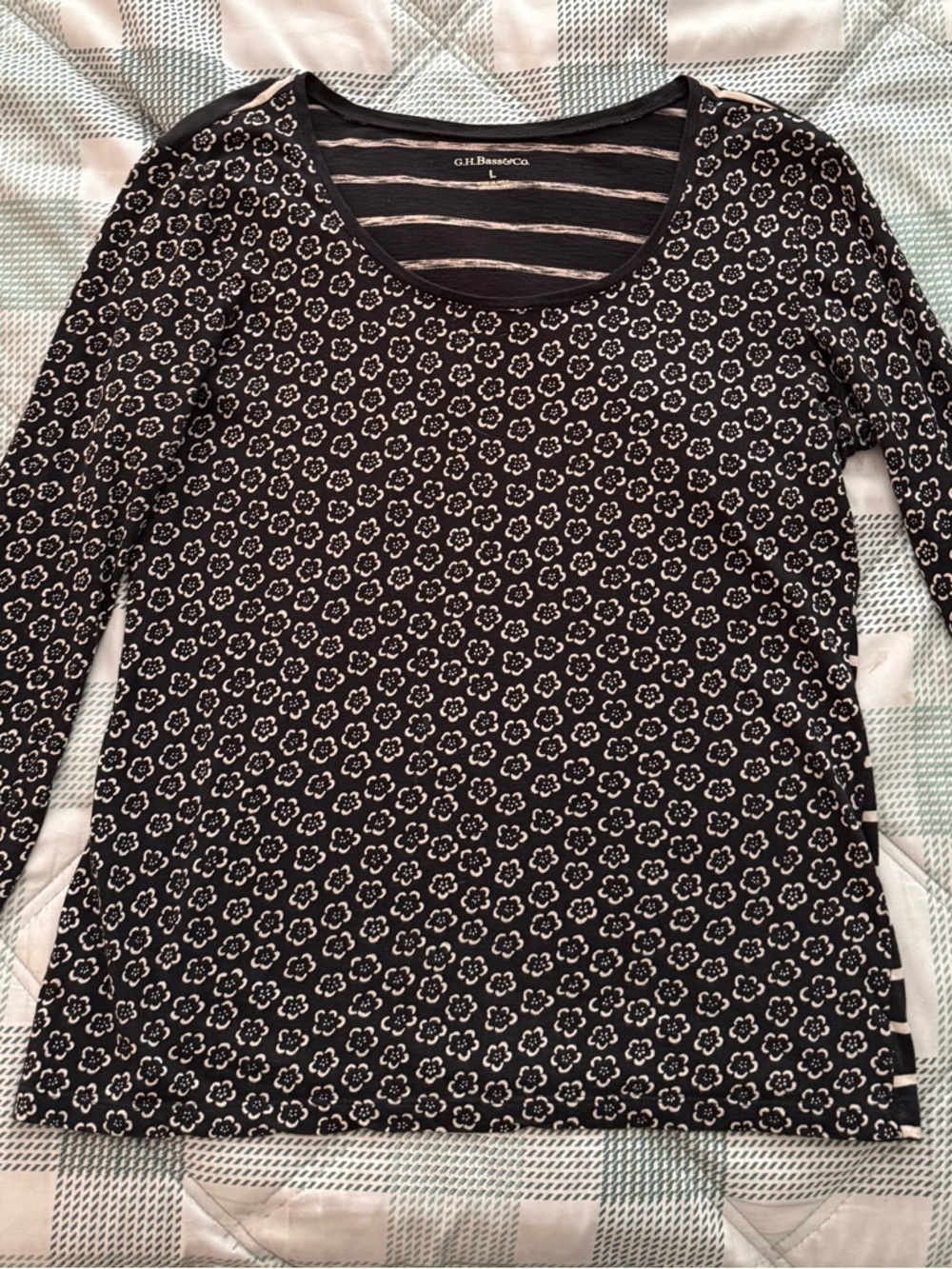 Bass Black & White Flowered Top with Striped Back, Very soft and comfortable!